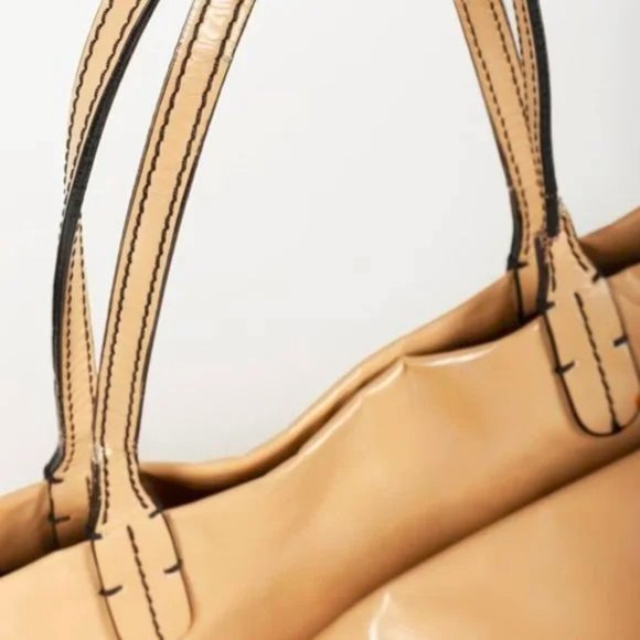 Valentino Garavani Large Lacca Sand Bow Trim Tote - Picture 7 of 11